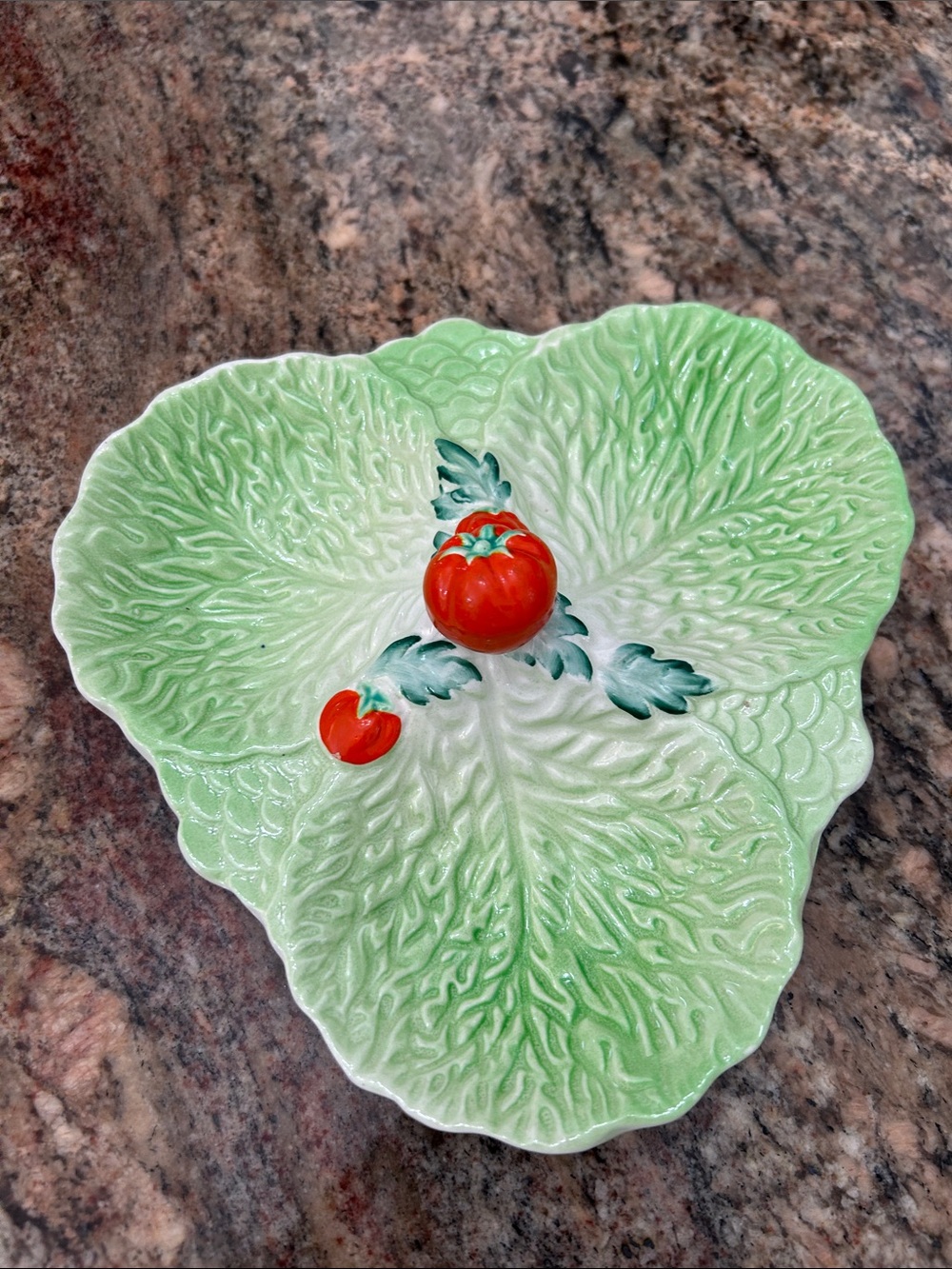 Green Ceramic Lettuce-Leaf Serving Dish with Tomato Motif